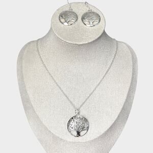 Classic Tree Pendant Set